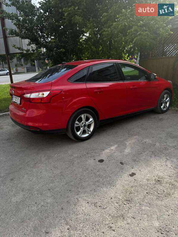 Седан Ford Focus 2014 в 
