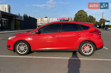 Хэтчбек Ford Focus 2015 в 