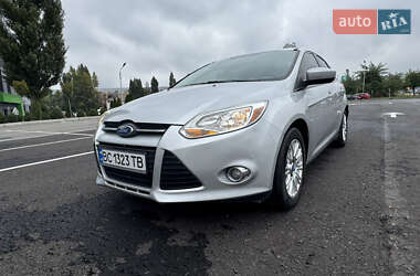 Седан Ford Focus 2011 в 