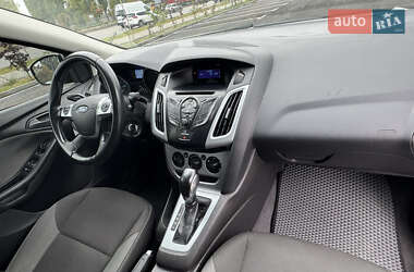 Седан Ford Focus 2011 в 