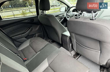 Седан Ford Focus 2011 в 