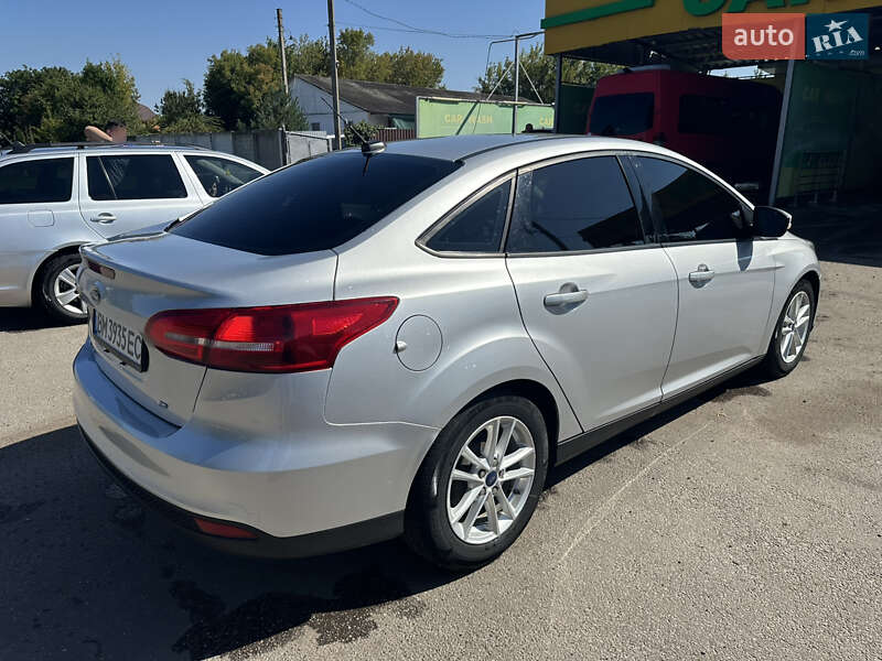 Седан Ford Focus 2015 в Охтирці