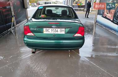 Седан Ford Focus 2000 в 