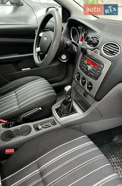 Универсал Ford Focus 2010 в 