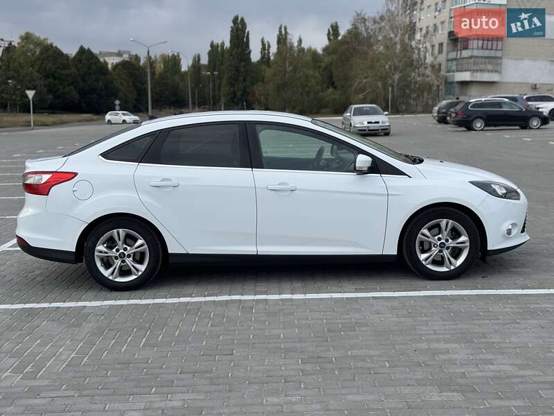 Седан Ford Focus 2014 в Смолином