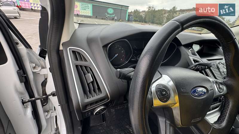 Седан Ford Focus 2014 в Смолином