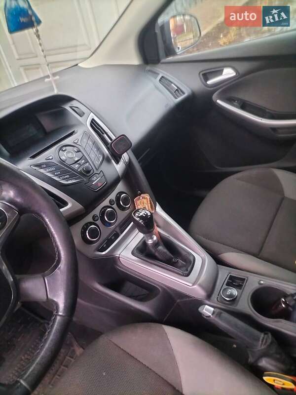 Універсал Ford Focus 2013 в Кіцмані фото 7 Універсал Ford Focus 2013 в Кіцмані