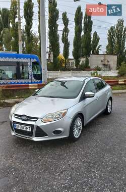 Седан Ford Focus 2014 в 