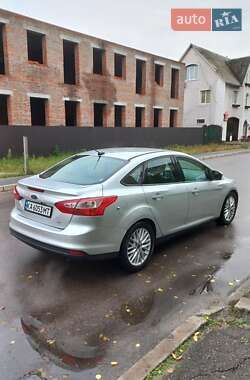 Седан Ford Focus 2014 в 