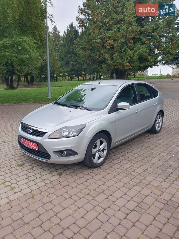 Хэтчбек Ford Focus 2010 в Ровно