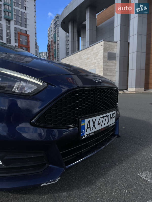 Хетчбек Ford Focus 2016 в Києві