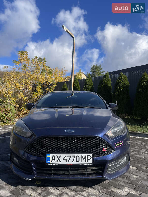 Хетчбек Ford Focus 2016 в Києві