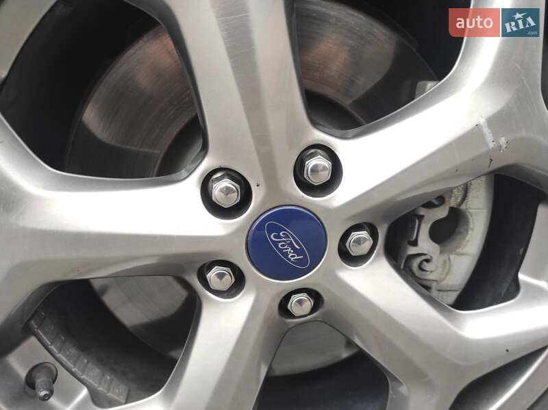 Хэтчбек Ford Focus 2017 в Днепре
