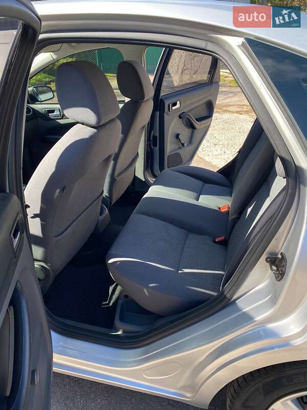 Хэтчбек Ford Focus 2005 в Житомире