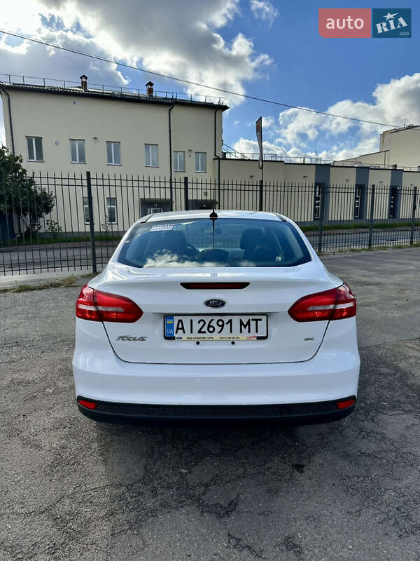 Седан Ford Focus 2017 в Киеве