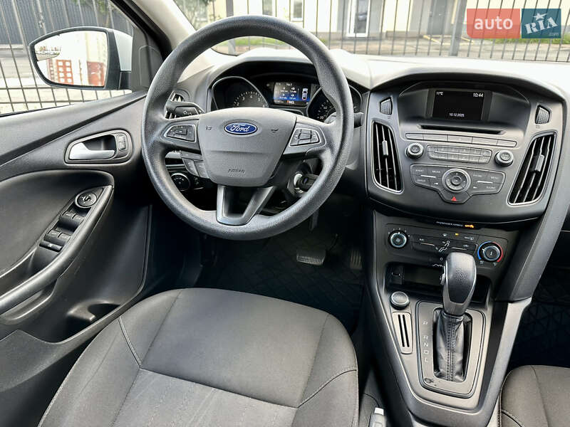 Седан Ford Focus 2017 в Киеве