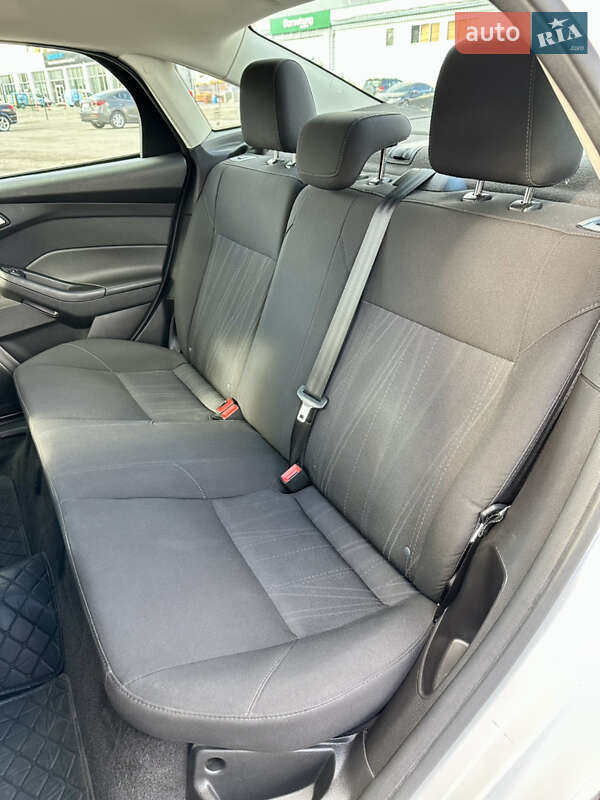 Седан Ford Focus 2017 в Киеве