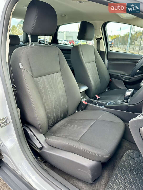 Седан Ford Focus 2017 в Киеве