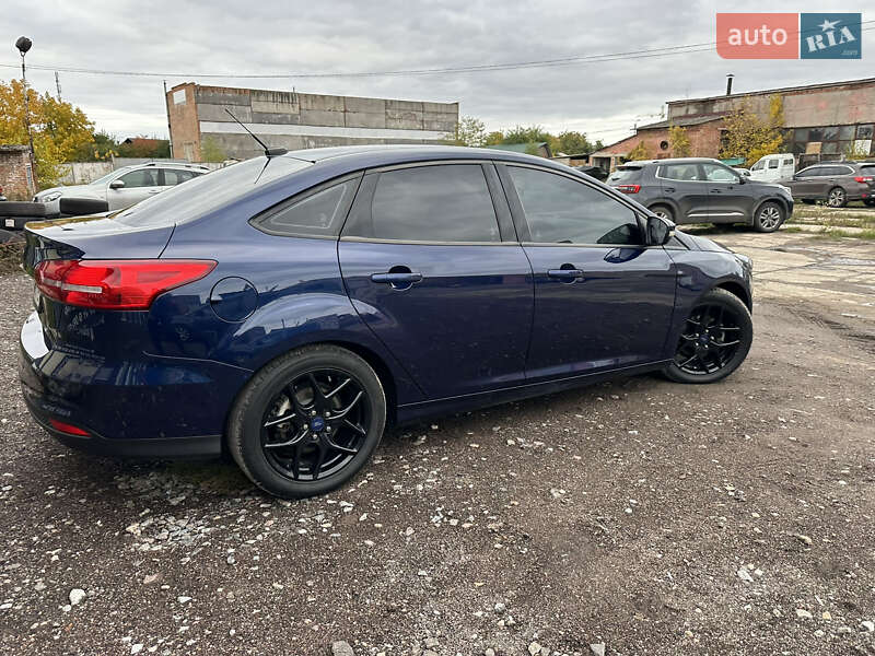 Седан Ford Focus 2016 в Ніжині