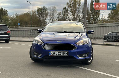 Хэтчбек Ford Focus 2015 в 