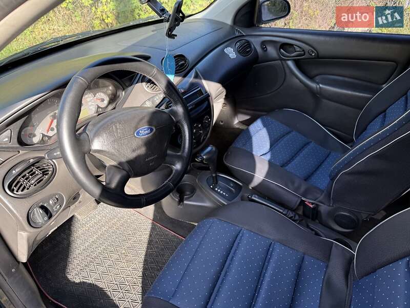 Седан Ford Focus 2003 в Киеве