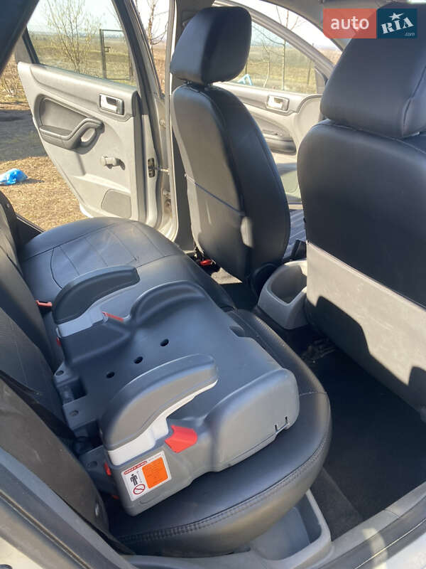 Хетчбек Ford Focus 2008 в Рівному