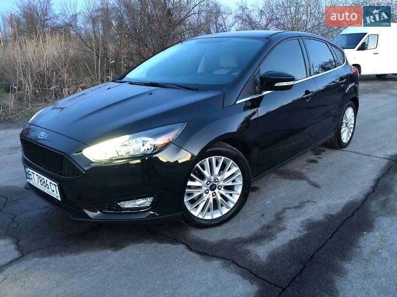 Хэтчбек Ford Focus 2015 в Киеве