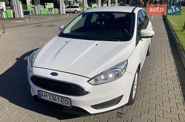 Хетчбек Ford Focus 2015 в Житомирі