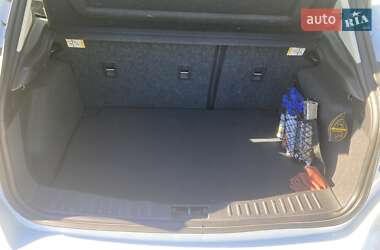 Хэтчбек Ford Focus 2015 в 