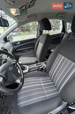 Хэтчбек Ford Focus 2009 в 