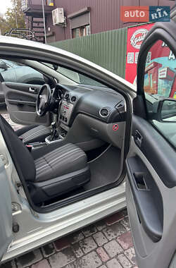 Хэтчбек Ford Focus 2009 в 