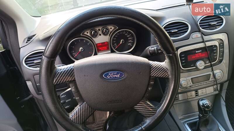 Хэтчбек Ford Focus 2008 в Калиновке