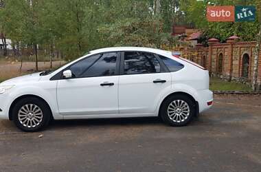 Хетчбек Ford Focus 2010 в 