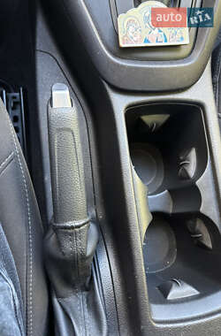 Седан Ford Focus 2015 в 