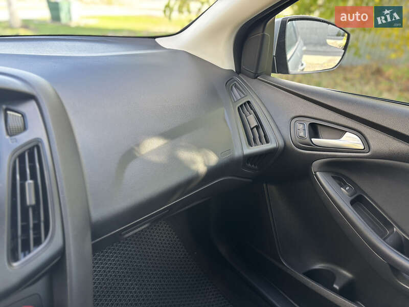 Седан Ford Focus 2015 в Николаеве