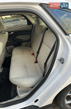 Седан Ford Focus 2012 в 