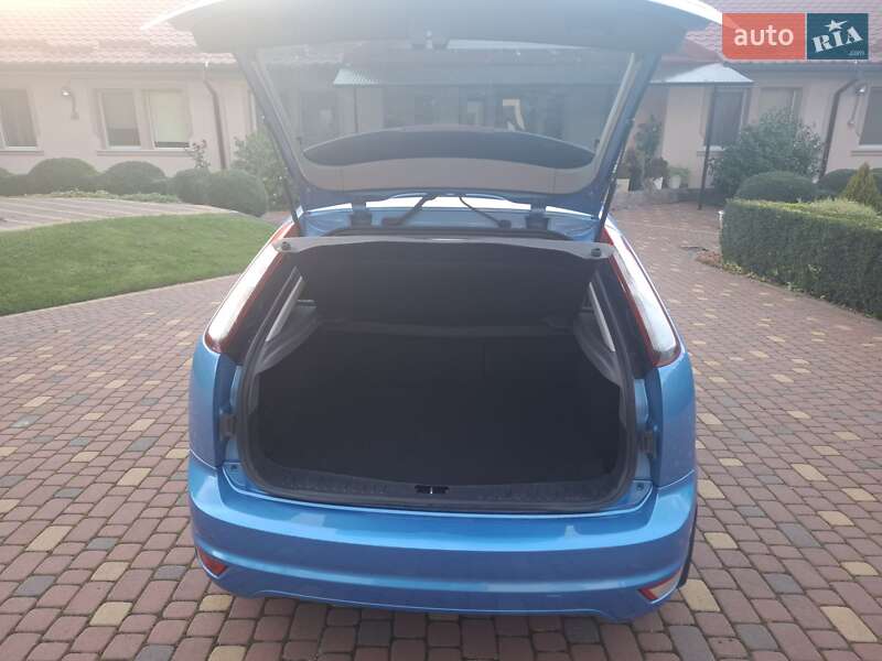 Хэтчбек Ford Focus 2010 в Нововолынске фото 8 Хэтчбек Ford Focus 2010 в Нововолынске