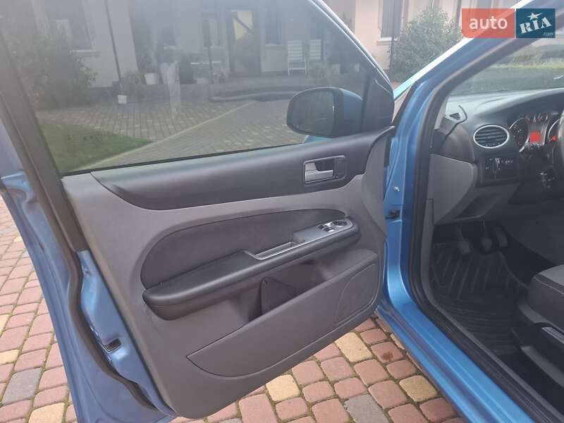 Хэтчбек Ford Focus 2010 в Нововолынске фото 16 Хэтчбек Ford Focus 2010 в Нововолынске