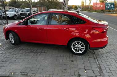 Седан Ford Focus 2015 в 