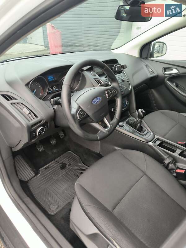 Универсал Ford Focus 2017 в Киеве фото 4 Универсал Ford Focus 2017 в Киеве