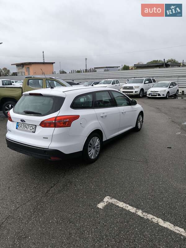 Универсал Ford Focus 2017 в Киеве фото 8 Универсал Ford Focus 2017 в Киеве