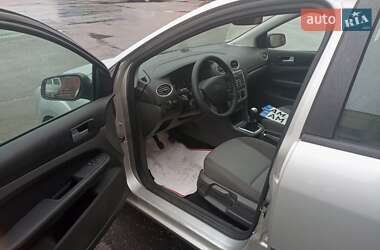 Хетчбек Ford Focus 2006 в 