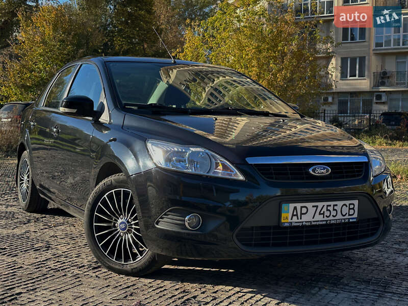 Седан Ford Focus 2011 в 