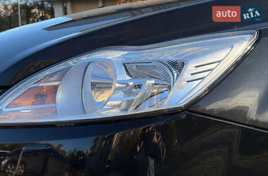 Седан Ford Focus 2011 в 