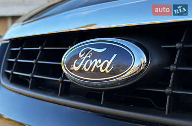 Седан Ford Focus 2011 в 