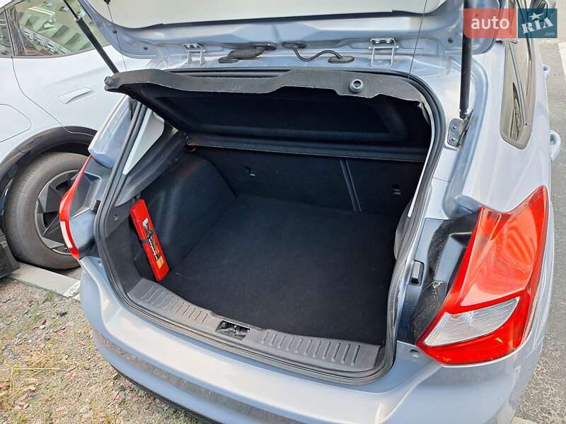 Хэтчбек Ford Focus 2011 в Киеве