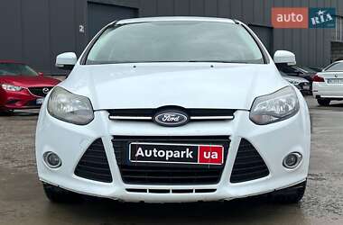 Хэтчбек Ford Focus 2013 в 