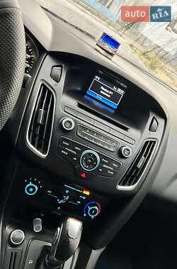Седан Ford Focus 2016 в 