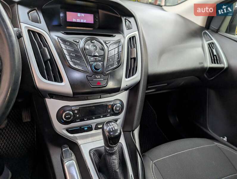 Хетчбек Ford Focus 2012 в Мукачевому фото 3 Хетчбек Ford Focus 2012 в Мукачевому