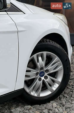 Универсал Ford Focus 2012 в 